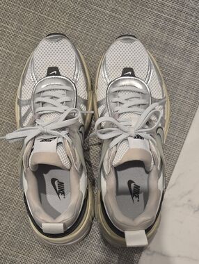 Nike Womens Running Athletic Sneakers